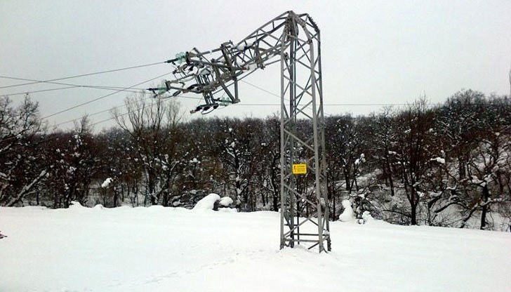 Положението в Южна България остава тежко, но от EVN успокоиха, че постепенно ситуацията се нормализира