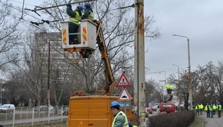 От 17.03.2015 г. до 31.03.2015 г. е планирана рехабилитацията на източното платно на бул. "Цар Освободител" От 17.03.2015 г. до 31.03.2015 г. е планирана рехабилитацията на източното платно на бул. "Цар Освободител"