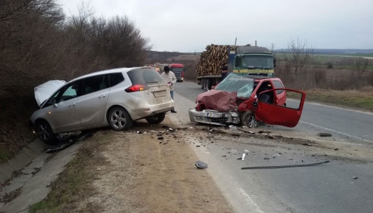 Инцидентът е станал малко след 15:00 ч. на главния път Русе - Варна