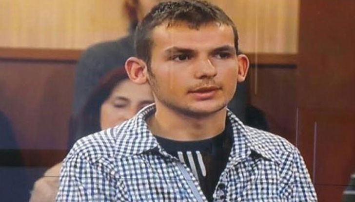 Костадин Цветанов разказа как е легнал със симпатична ученичка, а от връзката им се родило бебе Костадин Цветанов разказа как е легнал със симпатична ученичка, а от връзката им се родило бебе