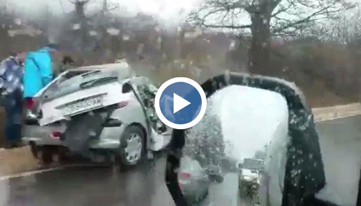 Тежка катастрофа е станала преди минути на пътя София - Варна край село Микре