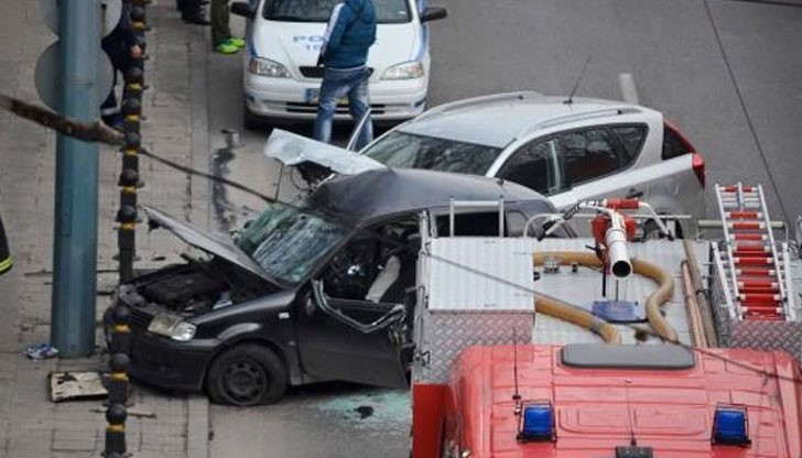Две коли са се сблъскали в района на Чифте баня в Пловдив