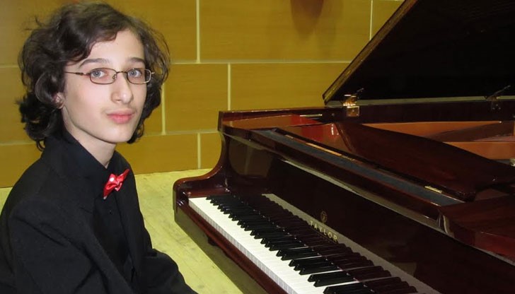 13-годишния русенски пианист Николай Димитров ще представи българската култура в Лондон