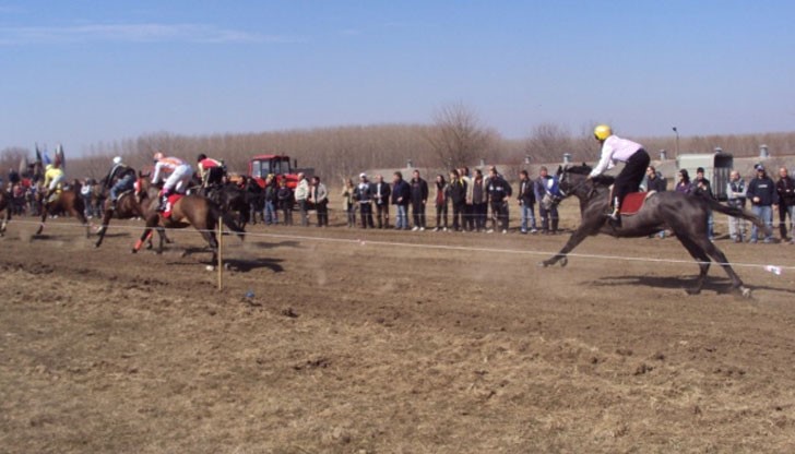 Традиционните конни надбягвания, кръг от Републиканско първенство, предвидени да се проведат на 28 март, се отлагат за 4 април