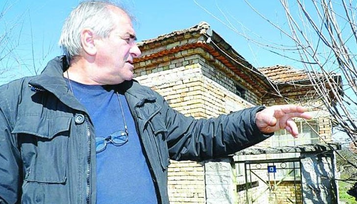 Колата беше спряна ей тук, в пресечката, разказва събитията от 28 февруари Иванчо Маринов.