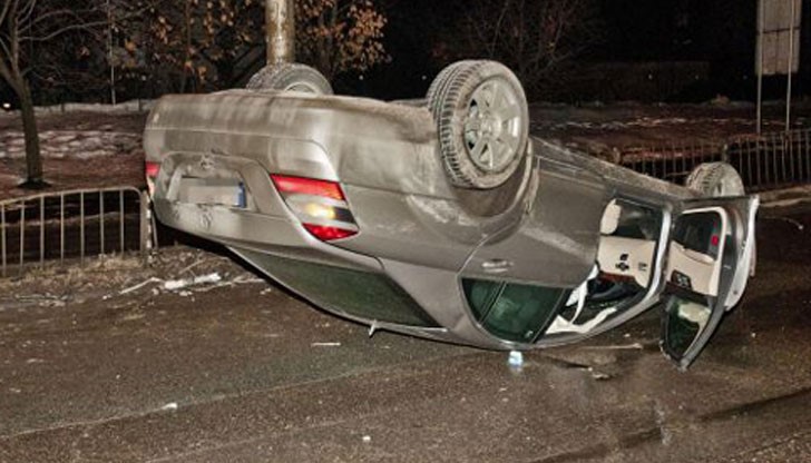 Катастрофата, която най-вероятно е заради несъобразена скорост, станала в района на ВиК