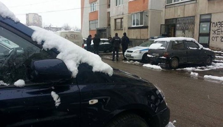 Заплашили са шофьора и охраната на инкасов автомобил, служителка е припаднала