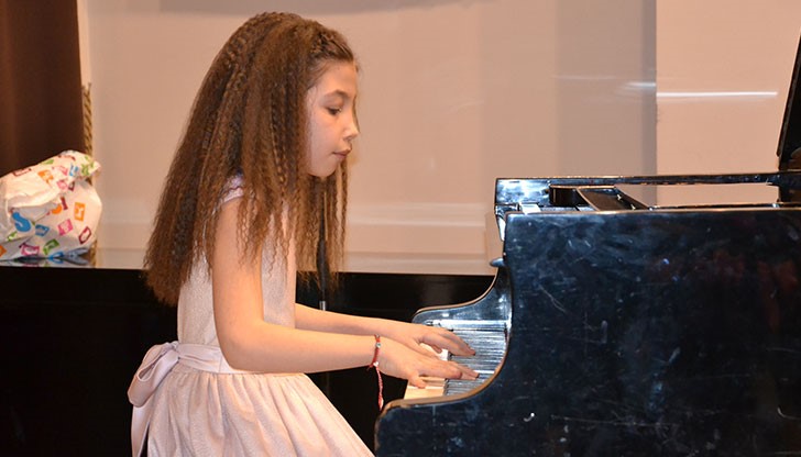 На 21 март младата пианистка и певица ще вземе участие в Гала концерт на победителите в прочутата зала „Карнеги хол“ в Ню Йорк