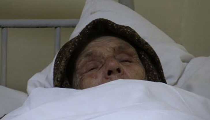 Възрастните хора бяха бити като животни от трима роми, които ги изтезавали да кажат къде са им парите Възрастните хора бяха бити като животни от трима роми, които ги изтезавали да кажат къде са им парите