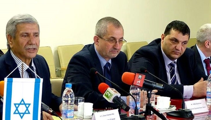 Посланикът на Държавата Израел, Шаул Камиса Раз и представители на водещи израелски компании в областта на земеделието участваха в семинар за иновативните технологии, които се прилагат в областта на селското стопанство Посланикът на Държавата Израел, Шаул Камиса Раз и представители на водещи израелски компании в областта на земеделието участваха в семинар за иновативните технологии, които се прилагат в областта на селското стопанство