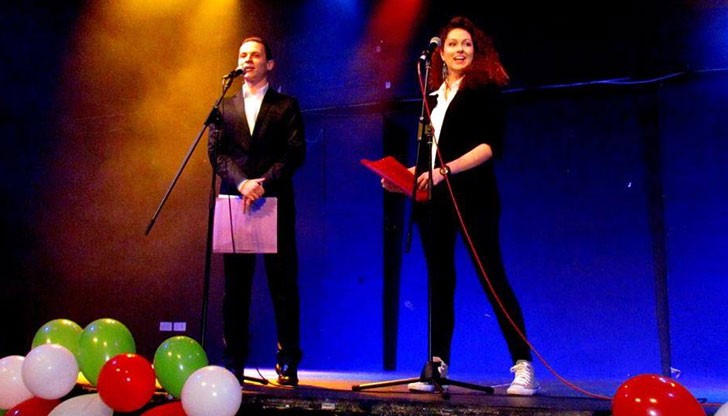 Дори в чужбина нашите сънародници празнуват българските празници като Трети март.