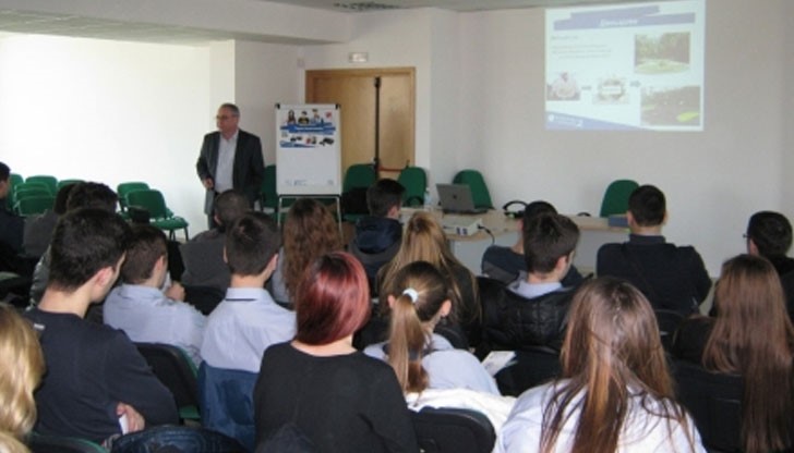 Русенски ученици „изсветлиха“ над 100 000 лв. от „сивата икономика“, съобщиха днес от офиса на приходната агенция в Русе