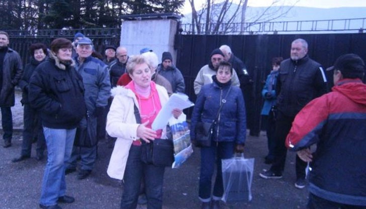 ниформените са указали на бунтарите да не превишават правата си, да спазват закона за обществения ред и правилата за протестиране