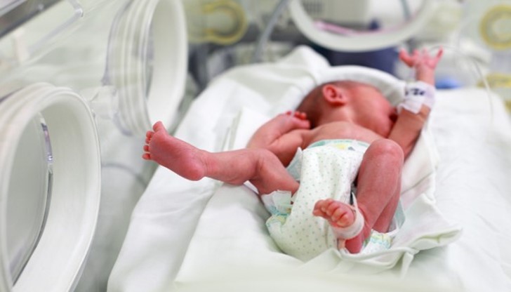 Най-после щастлива новина по случая с пребитото от акушерката Емилия Ковачева бебе Най-после щастлива новина по случая с пребитото от акушерката Емилия Ковачева бебе