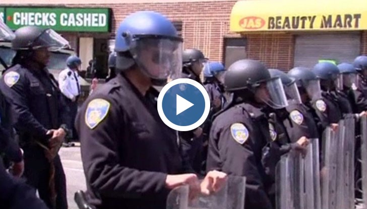 И тази нощ имаше демонстрации в Балтимор, но те преминаха без сериозни сблъсъци с органите на реда