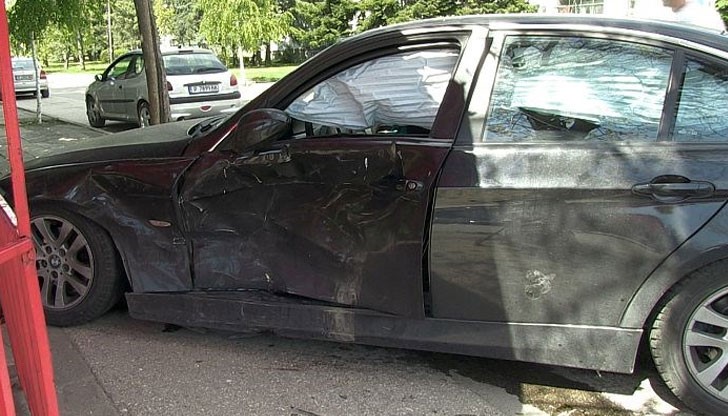 БМВ и „Рено“ се блъснаха на „Юндола“