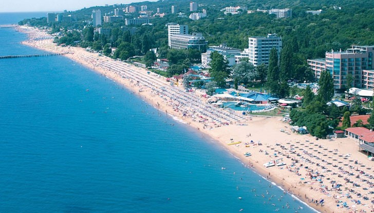 Българските курорти предлагат най-евтина цена за храна навън, чаша кафе и други необходими неща като слънцезащитен крем и студена напитка