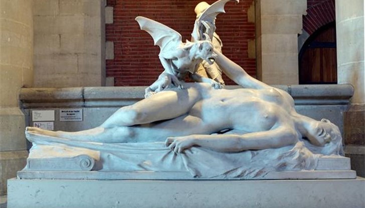 Инкуб (Incubus от латински incubare за лежащ отгоре) е вид мъжки демон, противоположното на женския - сукуб