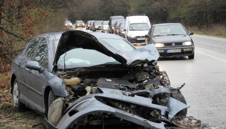 Трима загинали, една тежко ранена жена и 4-годишно дете в кома – това е трагичната равносметка от поредния инцидент,