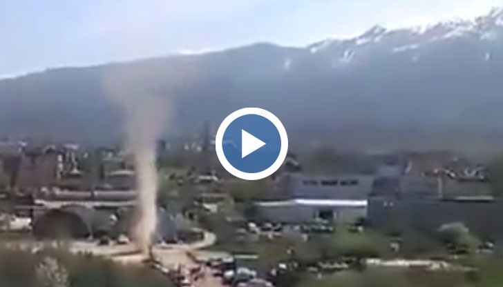 Торнадо се изви в столичния квартал „Хладилника” около 16.00 часа