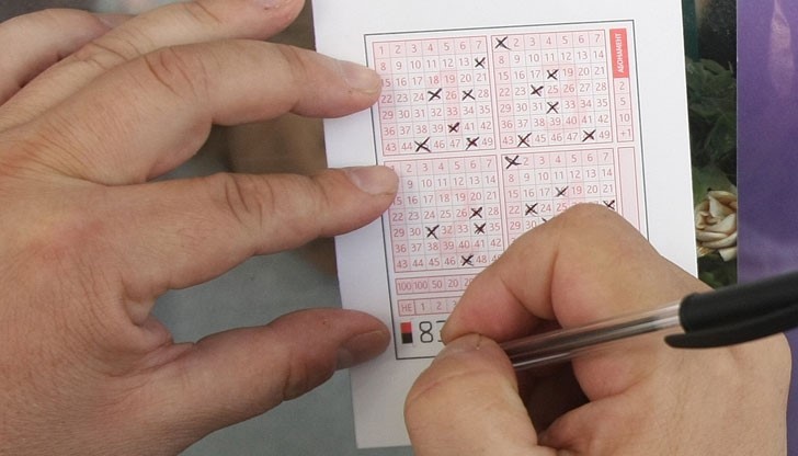 В днешното теглене нямаше участник, който да познае пълната печеливша комбинация 7, 8, 11, 25, 30, 42