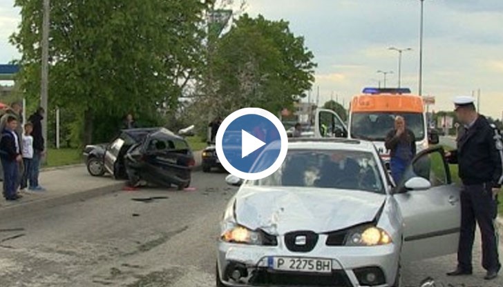 Тежка катастрофа на бул. "Христо Ботев" край бензиностанция "ОМВ"
