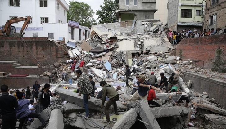 Трима българи в неизвестност в Непал Трима българи в неизвестност в Непал