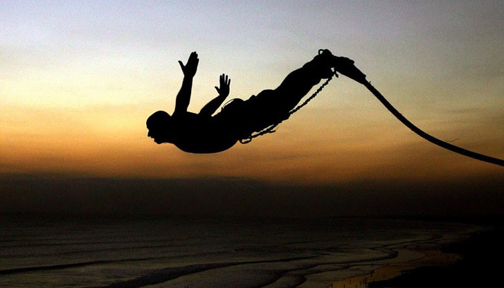 <p>Не се страхувайте да рискувате и да останете с празни ръце. Страхувайте се да останете затворени в себе си цял живот и да не направите нищо, което би могло да направи живота ви по-добър.</p>
