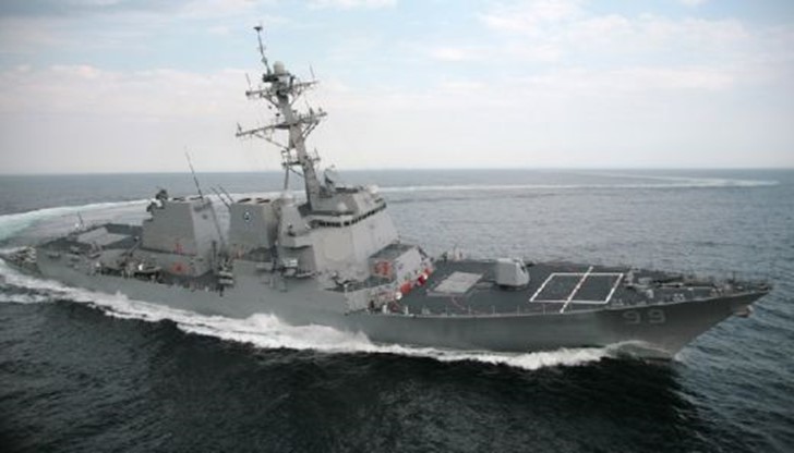 Най-малко 5 ирански военни кораби са стреляли срещу товарния плавателен съд на компанията „Мерск“ Най-малко 5 ирански военни кораби са стреляли срещу товарния плавателен съд на компанията „Мерск“