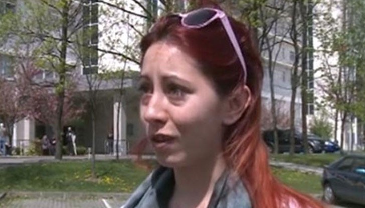 От падането и ударите на жената ѝ се активира стара травма и на следващия ден е приета в болница От падането и ударите на жената ѝ се активира стара травма и на следващия ден е приета в болница