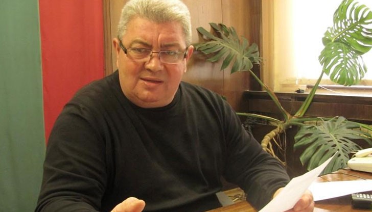 Петър Петров смята, че в институциите за мониторинг и контрол по европроекти нарочно са наслагани некомпетентни хора Петър Петров смята, че в институциите за мониторинг и контрол по европроекти нарочно са наслагани некомпетентни хора