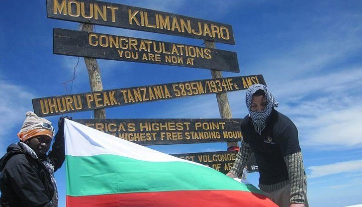 Изкачването на върха става за 8-10 дни, но русенецът го е направил за 3 дни