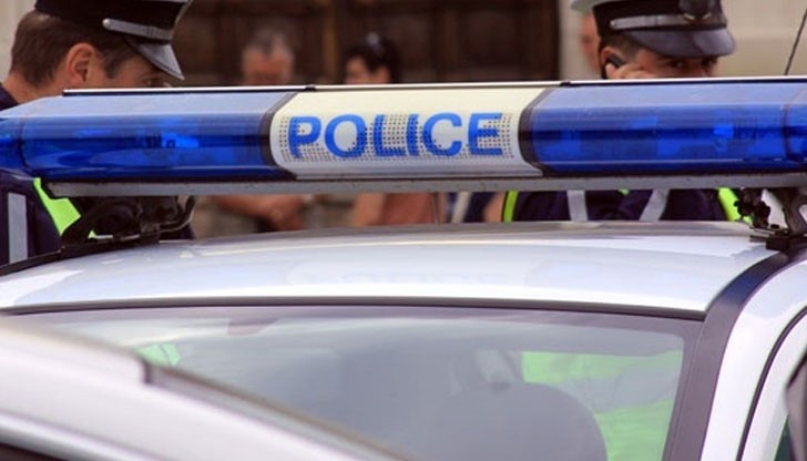 Сигналът за забравен куфар е бил подаден към 15:40 часа