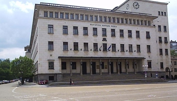 На годишна база спрямо февруари 2014 г. дългът е нараснал с 4,5% На годишна база спрямо февруари 2014 г. дългът е нараснал с 4,5%