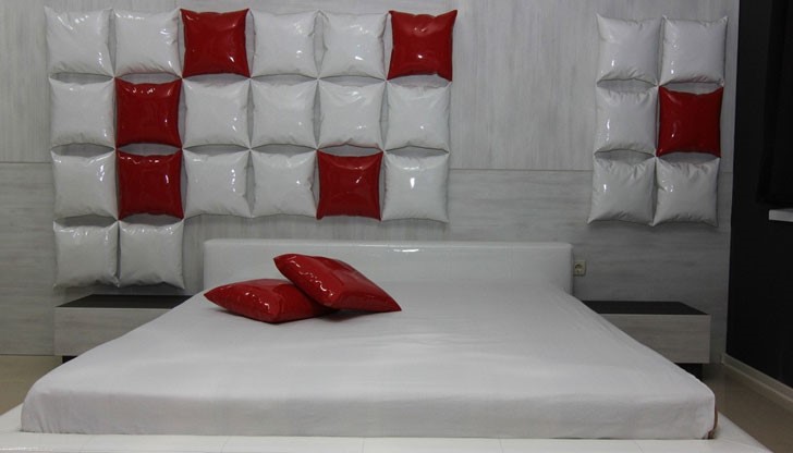 В хотелите реализираните нощувки през февруари 2015 г. са 4 776 или с 1.9% повече от предходния месец В хотелите реализираните нощувки през февруари 2015 г. са 4 776 или с 1.9% повече от предходния месец