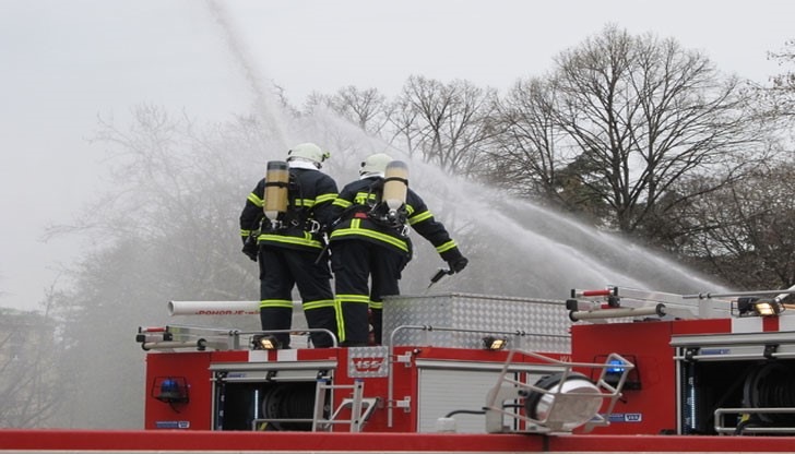 Пожар е горял в магазин за хранителни стоки в Русе