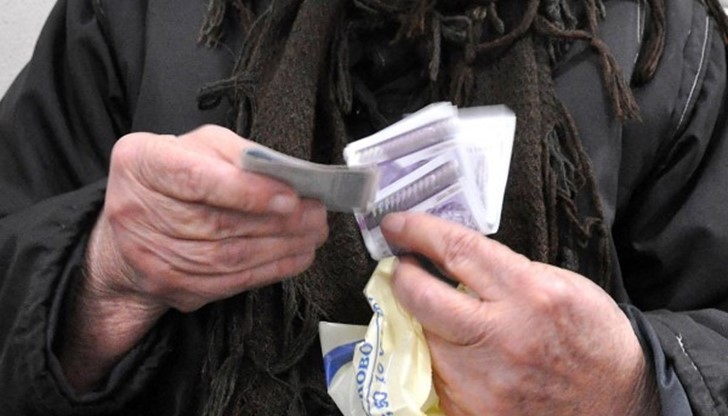 Около 3 милиона са българите, които живеят със средства до размера на минималната работна заплата, която е 360 лева