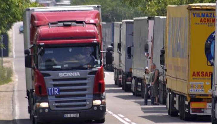 Технически проблем в информационните системи е причина за задръстването на Дунав мост Технически проблем в информационните системи е причина за задръстването на Дунав мост