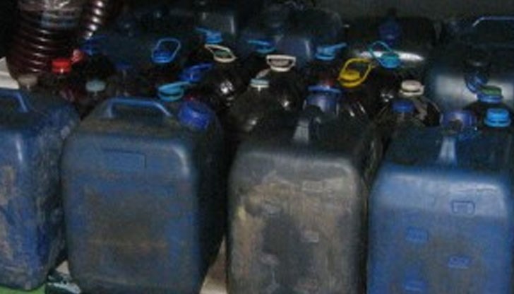 Измамниците пробутали на русенец 200 л. вода за дизелово гориво Измамниците пробутали на русенец 200 л. вода за дизелово гориво