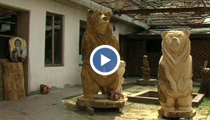 За 4 месеца мъжът е превърнал двора на къщата си в истински зоопарк