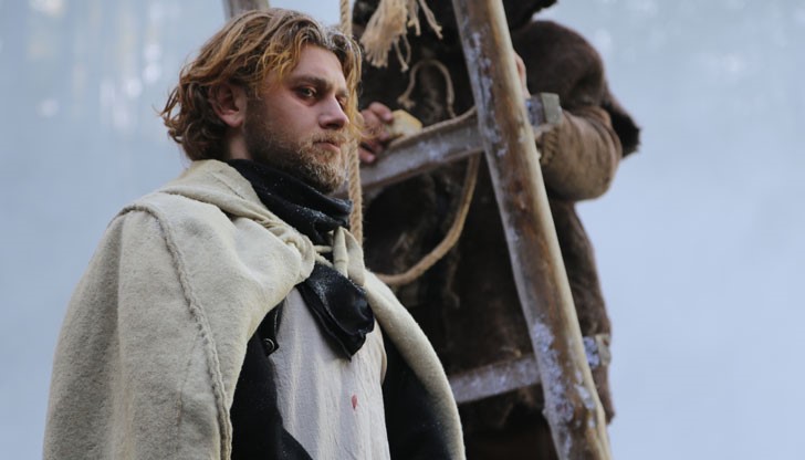 Прожекцията на продукцията, която предизвика много коментари, спорове и дискусии ще бъде във Военния клуб в Русе Прожекцията на продукцията, която предизвика много коментари, спорове и дискусии ще бъде във Военния клуб в Русе