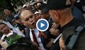 Опитаха да линчуват Кадиев, наложи се полицията да спасява депутата
