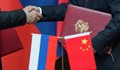 Китай свири второ място за САЩ, стиска ръка с Русия