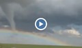 Феномен – дъга и торнадо едновременно на хоризонта