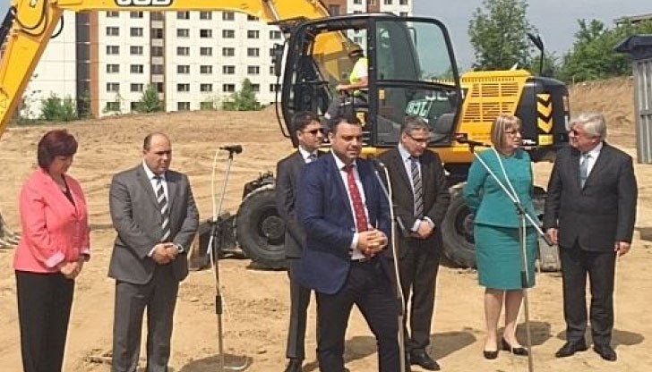 Ивайло Московски: Надявам се в рамките на три години да бъде завършен участъкът от АМ „Хемус“ до Плевен Ивайло Московски: Надявам се в рамките на три години да бъде завършен участъкът от АМ „Хемус“ до Плевен