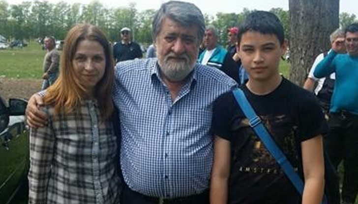 Вежди Рашидов се срещна с 12-годишния Джем Мустафа от Русе, чиято картина “Звездна нощ” остава завинаги във фонда на Van Gogh Museum в Амстердам