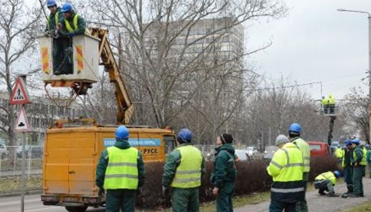 От 12.05.2015г. до 19.05.2015г. е планирана рехабилитация по ул. "Доростол" в участъка от  „Париж“ до Професионална гимназия по механоелектротехника и електроника