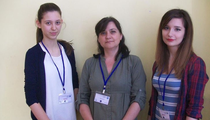 Елена и Виктория се представиха отлично на финалите на Международното състезание по английски език HIPPO Елена и Виктория се представиха отлично на финалите на Международното състезание по английски език HIPPO