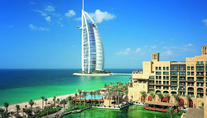 Новият режим предвижда безвизово пътуване за гражданите на ЕС до територията на ОАЕ и за гражданите на емирствата, когато пътуват до ЕС