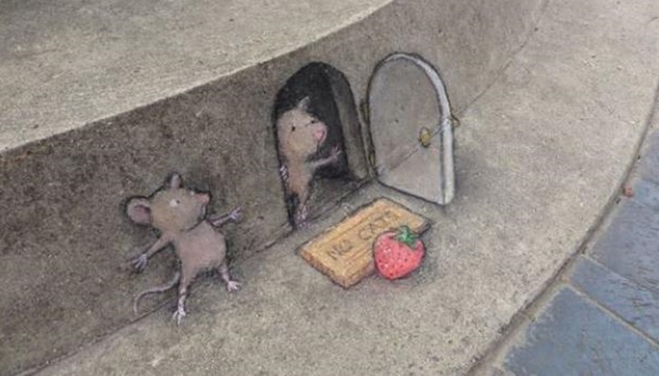 <p>Всичко е пред теб!<br />
<br />
&ndash; Какъв искаш да станеш, като пораснеш? &ndash; питали Мишлето лелите и чичовците.<br />
&ndash; Слон, &ndash; отвръщало Мишлето.<br />
&ndash; Юнак! &ndash; възкликвали лелите и чичовците. &ndash; Ние си останахме мишки, но пред теб са отворени всички пътища, само се учи.</p>

<p>И Мишлето учело. Учело за отличен.<br />
&ndash; Винаги трябва да се стремиш към нещо голямо и светло, &ndash; казвал на Мишлето учителят Кърт. &ndash; И слон ще станеш, всичко е пред теб.<br />
Мишлето завършило училище и отишло на курс за слонове. Завършило и него и получило диплома за Голям слон.<br />
Но като слон не го взели никъде, а като мишка не искало да работи.<br />
&ndash; Не тъгувай, &ndash; казвали му лелите и чичовците, &ndash; още си млад и всичко е пред теб. И слон ще станеш. А ако не станеш, не е беда. Ние не сме слонове и пак ни е добре.<br />
Минало време. Мишлето завистливо гледало щастливите мишки, които били просто мишки. И с нетърпение чакало най-накрая да стане слон.<br />
&ndash; Всичко е пред мен, &ndash; само се успокоявало Мишлето. &ndash; Всичко все още е пред мен.<br />
Веднъж срещнало Слон и го попитало:<br />
&ndash; Как стана Голям слон?<br />
&ndash; Аз съм се родил слон, &ndash; отвърнал Слонът.<br />
&ndash; А за какво мечтаеше в детството?<br />
&ndash; Мечтаех да стана човек, &ndash; отвърнал Слонът.<br />
&ndash; И защо не стана?<br />
&ndash; Станах, &ndash; отвърнал Слонът. &ndash; Веднъж спасих давещи се деца и ми казаха, че съм човек.<br />
&ndash; Но ти си слон! &ndash; изненадало се Мишлето. &ndash; Голям, с хобот ...<br />
&ndash; Външният вид не е най-важното, &ndash; отвърнал Слонът. &ndash; Най-важното е в душата и в делата.<br />
&ndash; Тогава и аз ще стана човек, &ndash; решило Мишлето.<br />
&ndash; Постарай се, &ndash; казал Слонът. &ndash; Човек е най-високата титла на света.</p>
